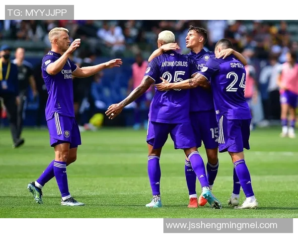 费城联合与多伦多的激烈对决展现足球魅力与团队精神